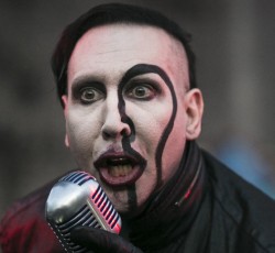 Marilyn Manson και Shooter Jennings διασκευάζουν David Bowie 