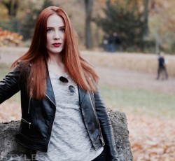 Μετά τον James LaBrie και η Simone Simons παίρνει ρόλο στη νέα rock opera των Ayreon 