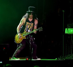 Οι Guns N’ Roses ξεκίνησαν την "Not In This Lifetime" περιοδεία τους (video) 