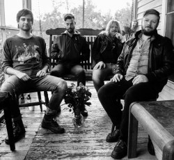 Ακούστε σε πρώτη μετάδοση για τη χώρα μας το νέο τραγούδι των Soon 