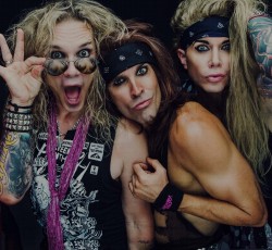 Οι Steel Panther κατεβάζουν τον πήχη με το νέο τους άλμπουμ 