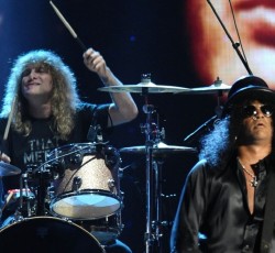 Ο Steven Adler ξανά μαζί με τους Guns N’ Roses 