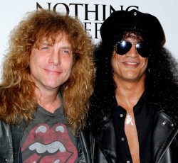 Steven Adler προ των πυλών; 