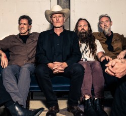 Οι Swans μοιράζονται live υλικό με νέο τραγούδι από τον επερχόμενο δίσκο 