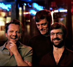 O Tom Barman των dEUS κυκλοφορεί άλμπουμ με το νέο του project, TaxiWars 