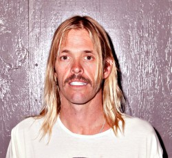 Ο Taylor Hawkins αποκαλύπτει το "KOTA" 