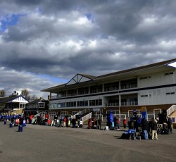 Σε εντατικούς ρυθμούς οι έρευνες για τον άντρα που άνοιξε πυρ στο Tea Party Festival 