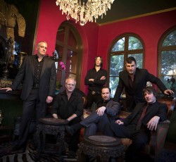 Oι Afghan Whigs βοηθούν τον άρρωστο κιθαρίστα τους 