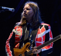 Ντεμπούτο άλμπουμ του Tim Kingsbury των Arcade Fire 