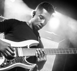 Τα 15 πιο δύσκολα να παίξεις στην κιθάρα τραγούδια 