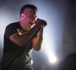 Patrick Carney (Black Keys) και Trent Reznor (Nine Inch Nails) επιτίθενται στο YouTube 