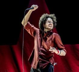 Ο Zack De La Rocha ετοιμάζει καινούργιο δίσκο