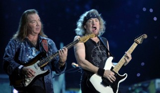 Adrian Smith: «Δεν το είχαμε ξανακάνει ποτέ»