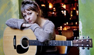 Καινούργιο video από την Angel Olsen