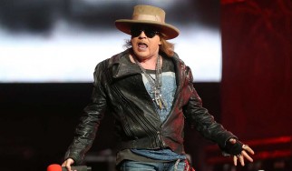 Ο Axl Rose μιλάει για νέα μουσική με τους Guns N' Roses και τους AC/DC!