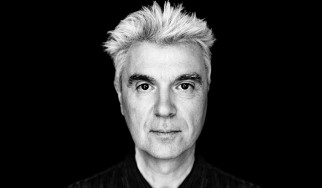 Ο David Byrne εκσυγχρονίζει την Ιωάννα της Λωραίνης