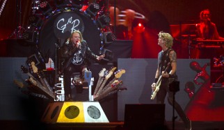 Oι Guns N' Roses αφιέρωσαν τη συναυλία τους στη μνήμη του Prince