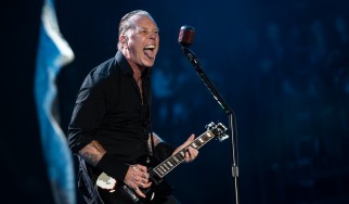 Ο Hetfield «καρφώνει» Kardashian…