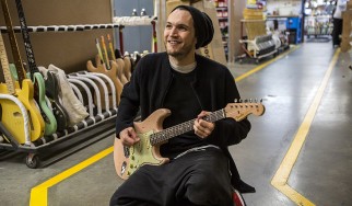 Ο Josh Klinghoffer των Red Hot Chili Peppers χαρακτηρίζει «ηλίθιους» όσους τον συγκρίνουν με τον John Frusciante