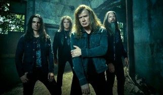 Οι Megadeth δίνουν ένα ακουστικό set έξω από ξενοδοχείο του Buenos Aires