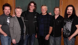 Νέο τραγούδι για τον Rik Emmett των Triumph με καλεσμένο τον Alex Lifeson των Rush