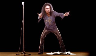 To oλόγραμμα του Dio στη σκηνή του Wacken!