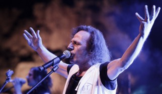 Ο Βασίλης Παπακωνσταντίνου στο παλιό Αμαξοστάσιο του Ο.Σ.Υ. - Κερδίστε προσκλήσεις!