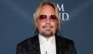 Ομολόγησε ενοχή για ξυλοδαρμό ο τραγουδιστής των Motley Crue-Δίχως κατηγορίες ο Nicolas Cage