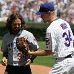 Ο Eddie Vedder τραγουδά για ομάδα baseball