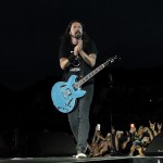 Οι Foo Fighters διασκευάζουν AC/DC με μια «μικρή βοήθεια» από τους Hives