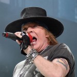 H Pink στη σκηνή των Guns N’ Roses (video)