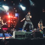 O Angus Young ξανά στη σκηνή με τους Guns N' Roses