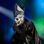 Papa Emeritus: «Η pop μουσική είναι πιο έντιμη από το metal»