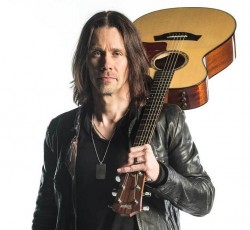 Myles Kennedy: «Φτιάχνω κι έναν δεύτερο και θα δούμε ποιος από τους δύο θα κυκλοφορήσει τελικά» 