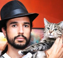 Ο Anthony Vincent αποχαιρετά το YouTube με 10 τραγούδια α λα Ozzy  