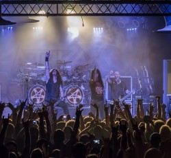 Οι Anthrax κινηματογραφούν εμφάνιση στη Γλασκώβη προϊδεάζοντας κυκλοφορία DVD 