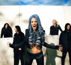 «Πρώτη μέρα στην κόλαση» από τους Arch Enemy