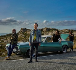 «Στα όπλα» οι Audrey Horne 