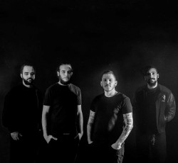 Οι Black Hat Bones φέρνουν το Guitar Hero στο νέο τους video 