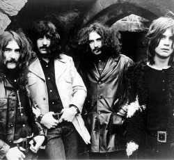 Το "Paranoid" των Black Sabbath στο μικροσκόπιο 