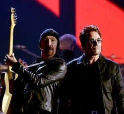 Οι U2 και ο Noel Gallagher διασκευάζουν Oasis 