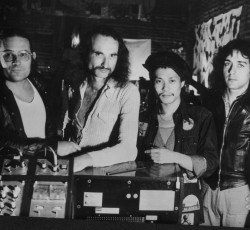 Οι Can κυκλοφορούν συλλογή κομματιών και βιογραφία 