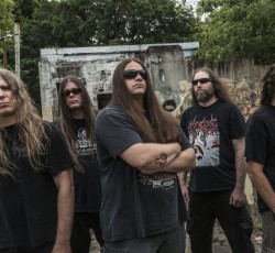 Oι Cannibal Corpse «κοκκινίζουν» 