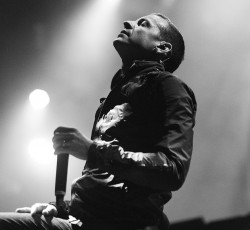 Ένα νέο video για τον Chester Bennington από τους Linkin Park