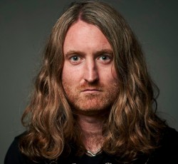 Solo δίσκος για τον Cormac Neeson 