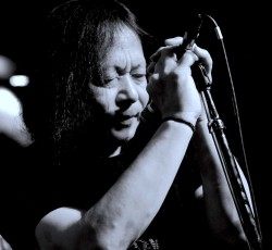 Damo Suzuki: O τραγουδιστής των Can στην Ελλάδα 