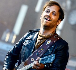 Ο Dan Auerbach κυκλοφορεί ανέκδοτο κομμάτι του Link Wray 