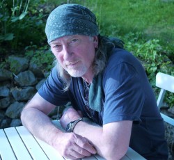Roger Glover: «Οι Led Zeppelin μου έμαθαν τί θα πει heavy» 