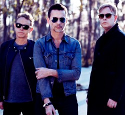 Ακούστε το "Where's The Revolution" των Depeche Mode 