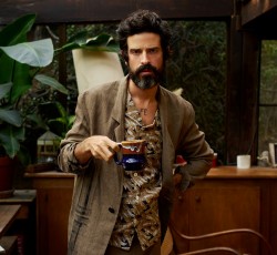 Ο Devendra Banhart στα… γιαπωνέζικα 